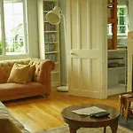 Spacious Home In Bath, Nature And City!